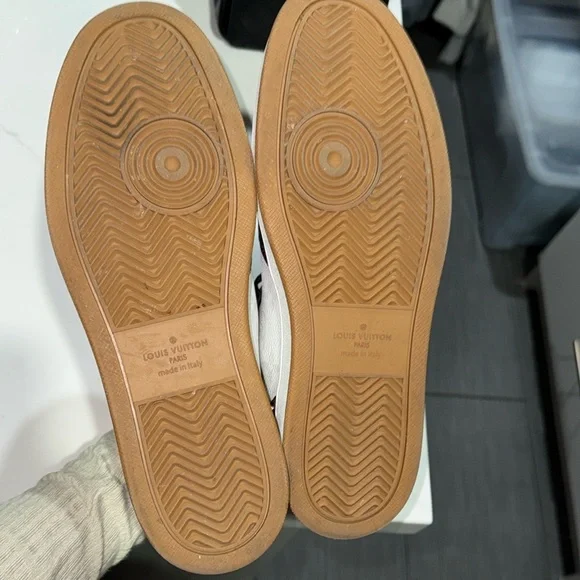 Men’s Louis Vuitton Black and White Sneakers - Picture 5 of 6